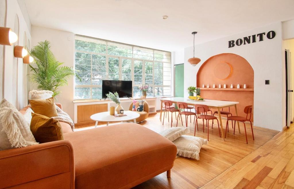 Bonito, Comfort, Charm and Location - 1