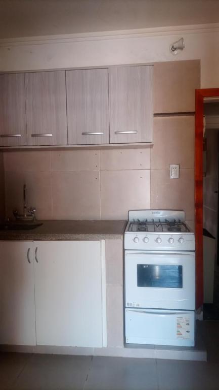 COKETT DEPARTAMENTO Planta Baja Con Patio HASTA 4 PERSONAS IDEAL 2 - 5