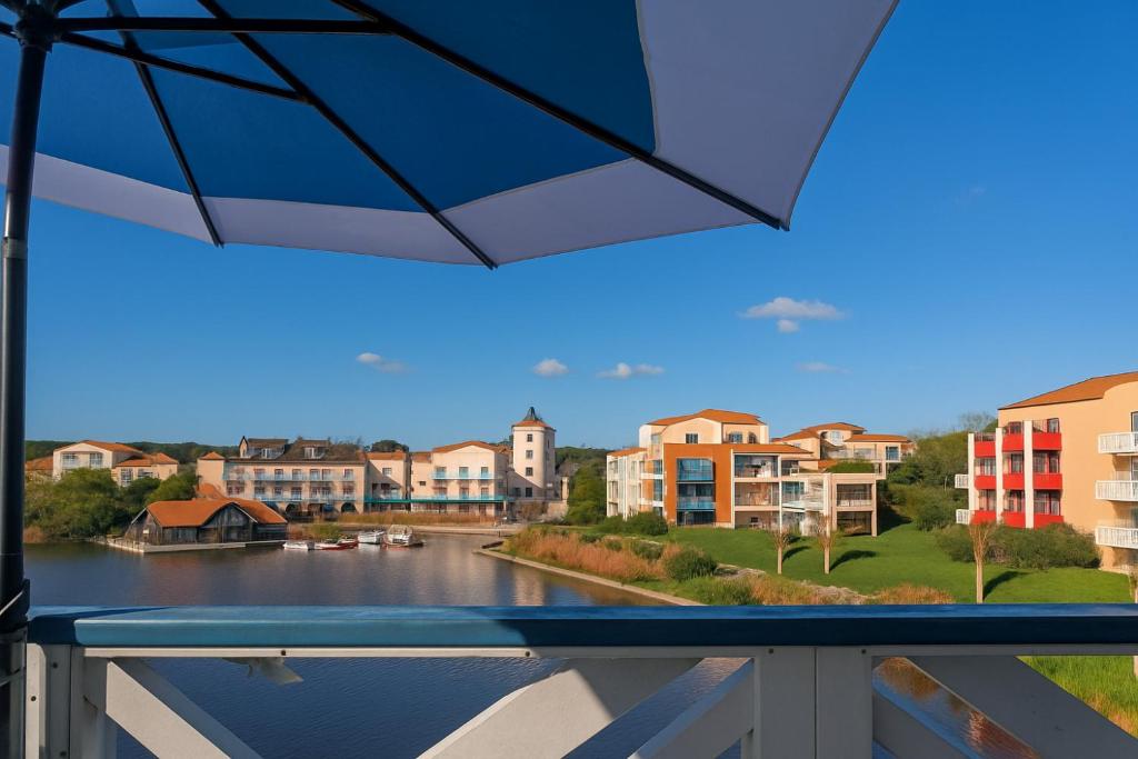 appartement port bourgenay - 5 personnes - vue sur le lac - 1