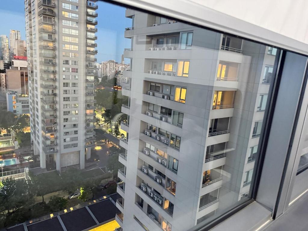 Apartment overlooking the Rio, Full amenities - 2