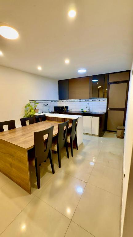 Departamento completo en el primer piso - 2