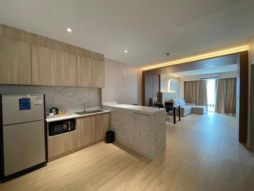 Golden City Rayong Hotel