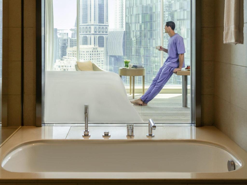 Pullman Doha West Bay