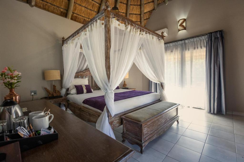 ンタバ リバー ロッジ (Ntaba River Lodge)