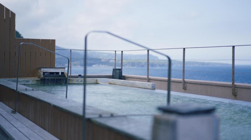Open air bath