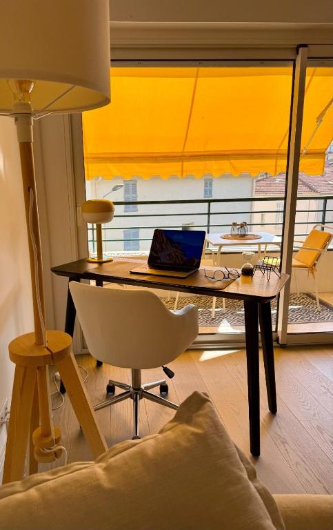 Le Clairfontaine - Stylish city-centre accommodation in Cannes - Sea view - Perfect for work and relaxation - 10 min walking distance of Palais des festivals and beaches - 3