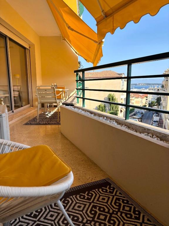 Le Clairfontaine - Stylish city-centre accommodation in Cannes - Sea view - Perfect for work and relaxation - 10 min walking distance of Palais des festivals and beaches - 2