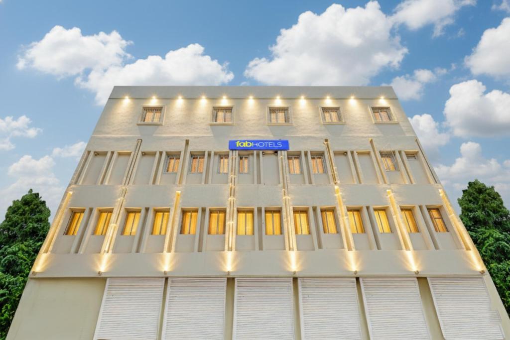 OYO BLR2467 アーバン イン (OYO BLR2467 Urban Inn) 外観