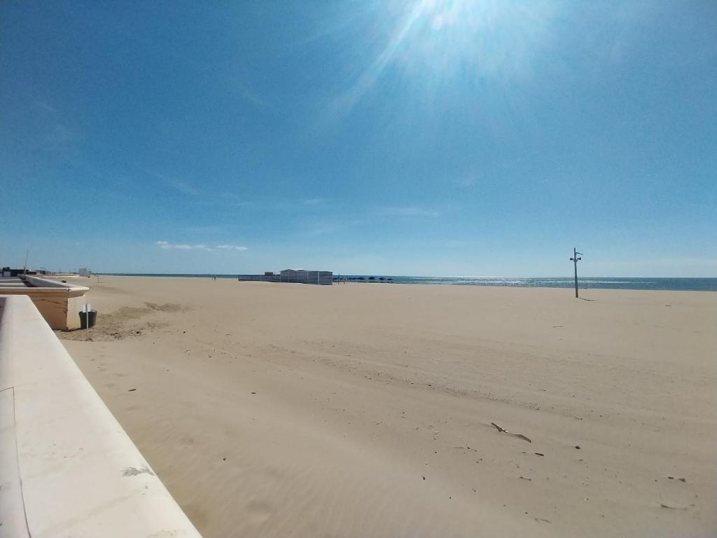 Appartement T2 RDC, Front de Mer, 4 couchages, Les Balcons de la Méditerranée Narbonne Plage - 3