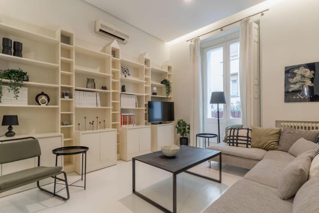 Spacious modern-3Bedrooms 2Bathrooms-Plaza Mayor - 1