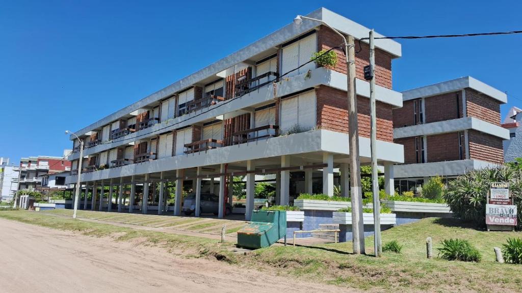 Departamentos frente al mar-Villa Gesell - 3