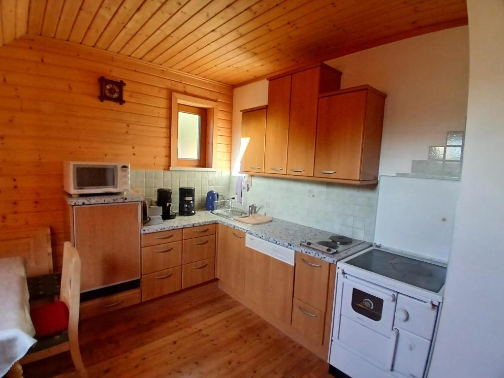 Enzianhütte Gerlitzen Kanzelhöhe - 5