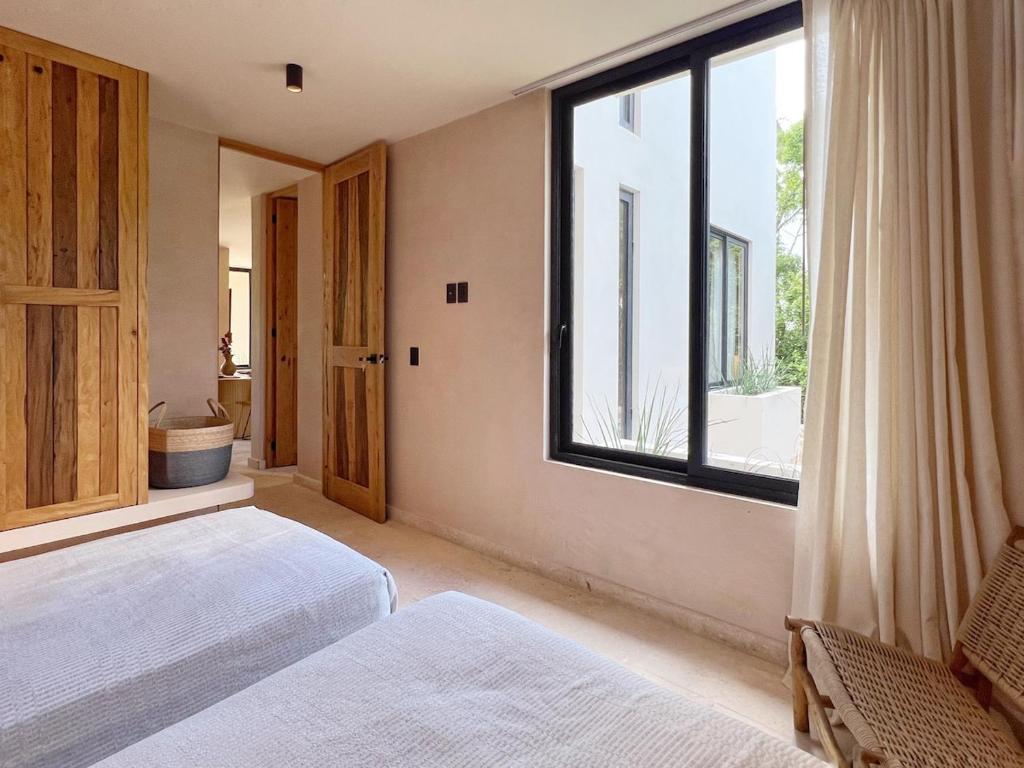 New Luxury Design Private Roof top Pool Walkable - 3