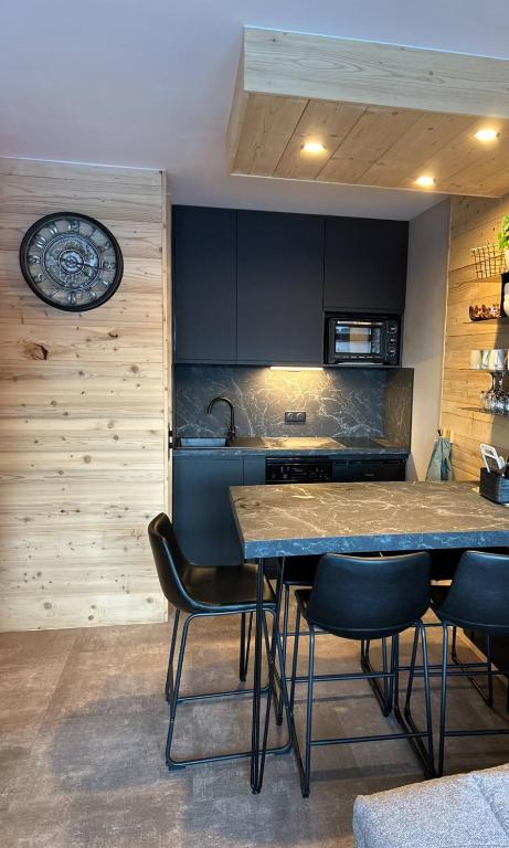 appartement Le chamois 512 meuble pour 5 personnes au pied des pistes domaine Galibier Thabor - 2