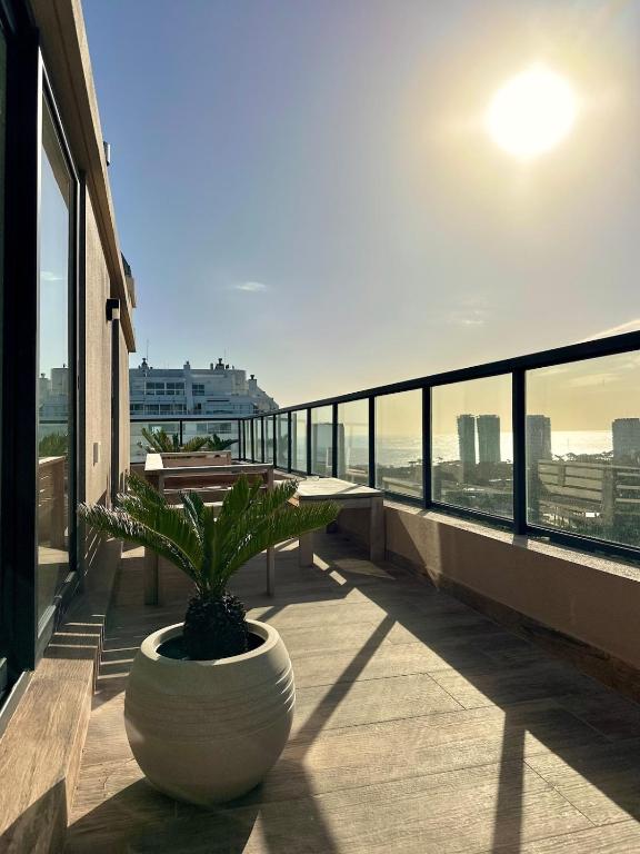 Luxurious new penthouse with ocean views - 4