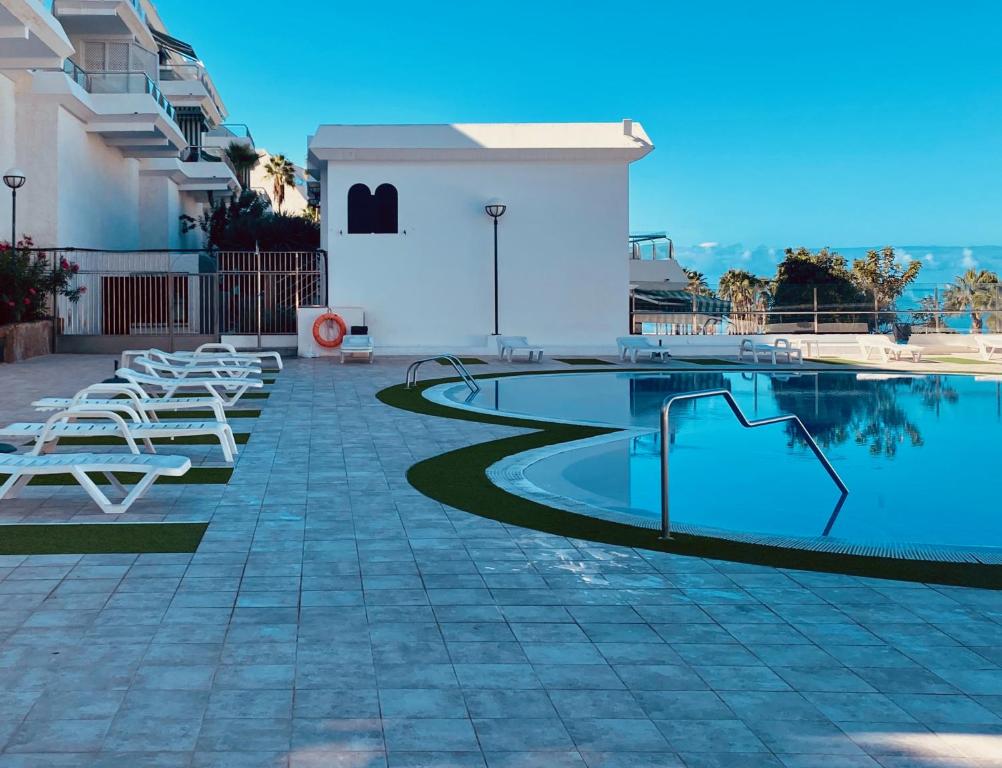 Fresh Flat with Terrace in Puerto Rico - 4