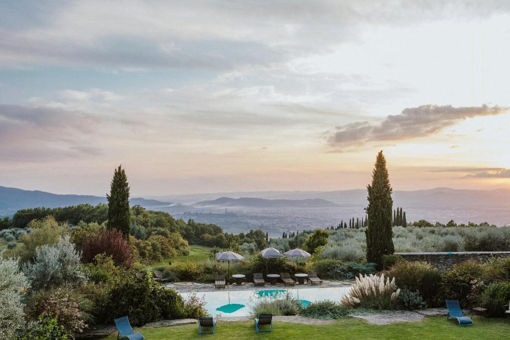 Historic Villa Among Olive Groves In Arezzo - 4