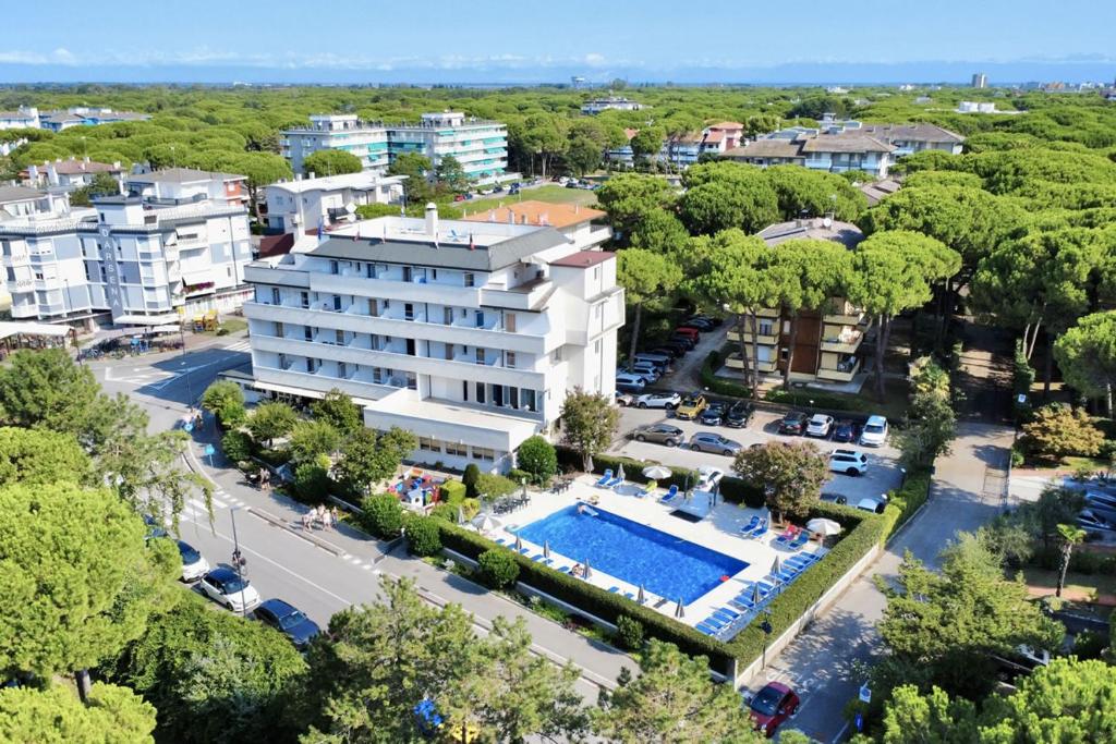 Hotel Old River - 1