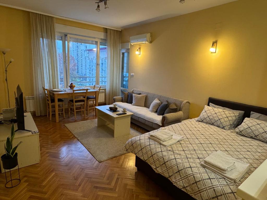 Apartment 63 - 2