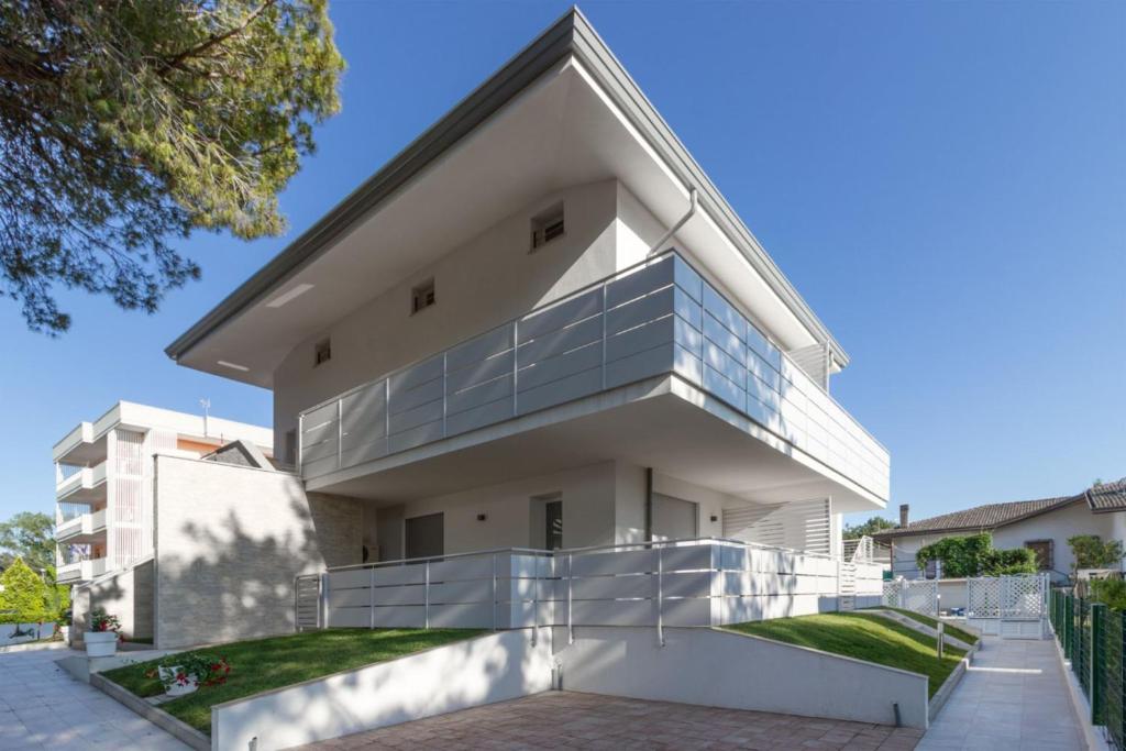 Modern apartment with shared pool - 4
