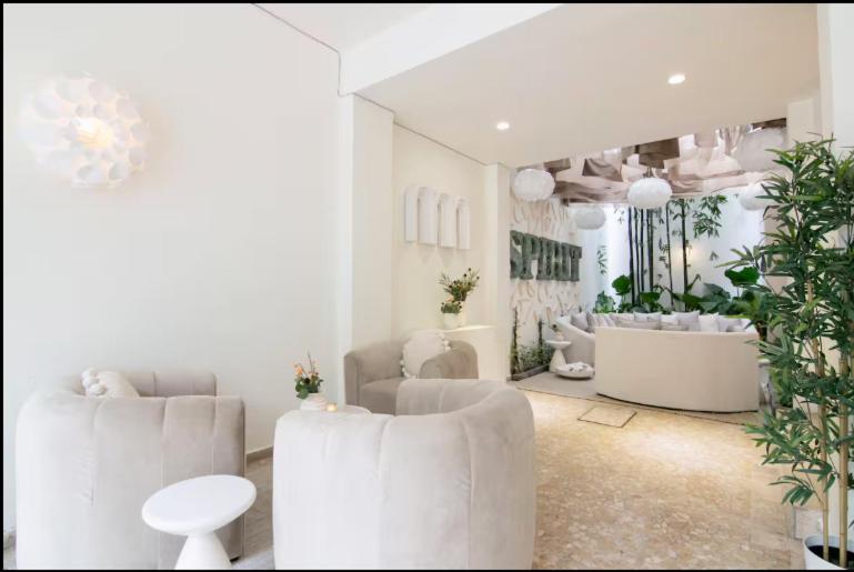Thoughtfully curated Villa Condesa w AC Terraces - 4