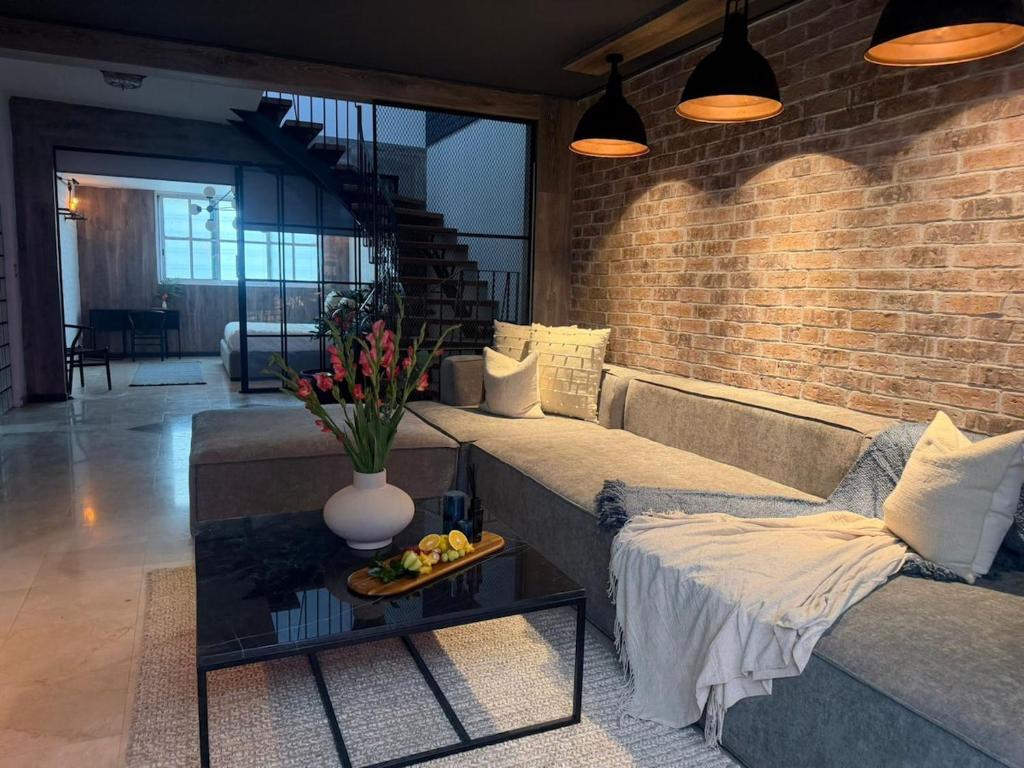La Chula, Stylish Home in Condesa and Rooftop Bar - 1