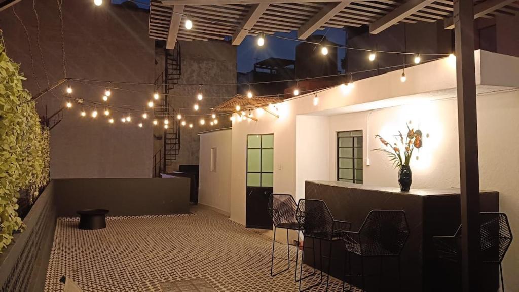 La Chula, Stylish Home in Condesa and Rooftop Bar - 4