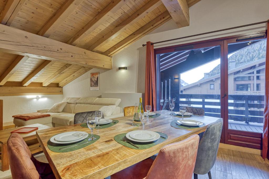 Appartement LE BUET skis aux pieds, piscine & Spa - 3