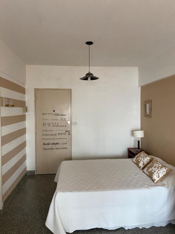 Dto Zona Guemes y Playas un ambiente luminoso con balcon - 5