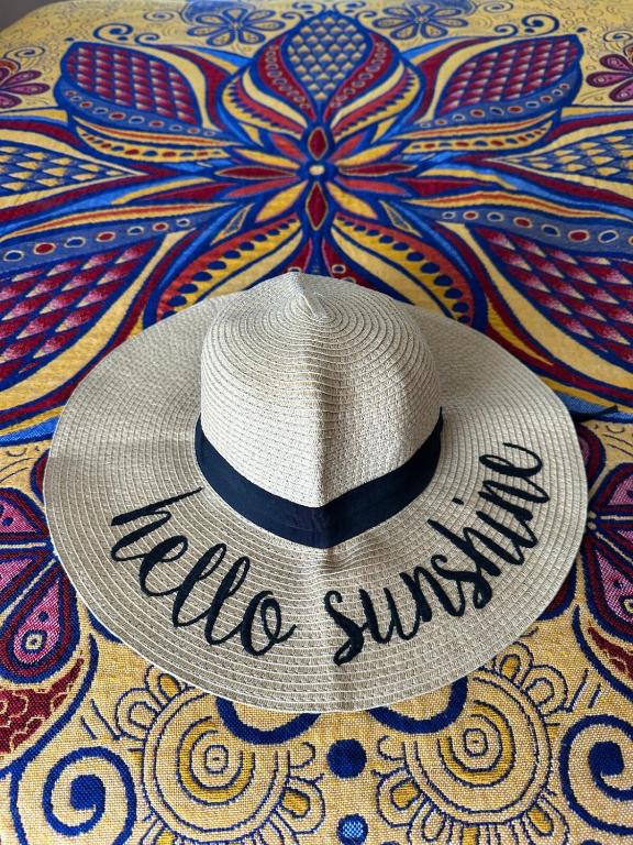 Hello Sunshine! - 1