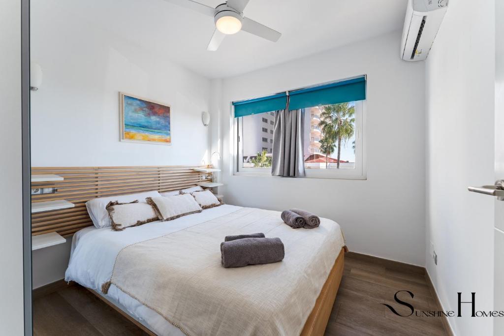Beach Stay with Terrace & Sea View REF050 - 2