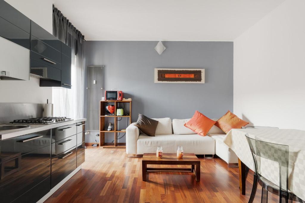 GuestHost - Navigli Comfy Apartment - 1
