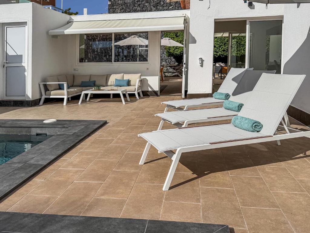 Exklusive Villa mit beheiztem Pool in Costa Adeje - 5
