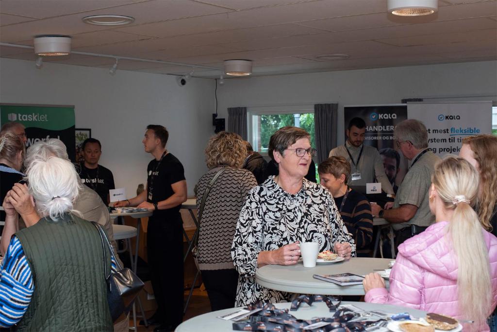 Shared lounge/TV area