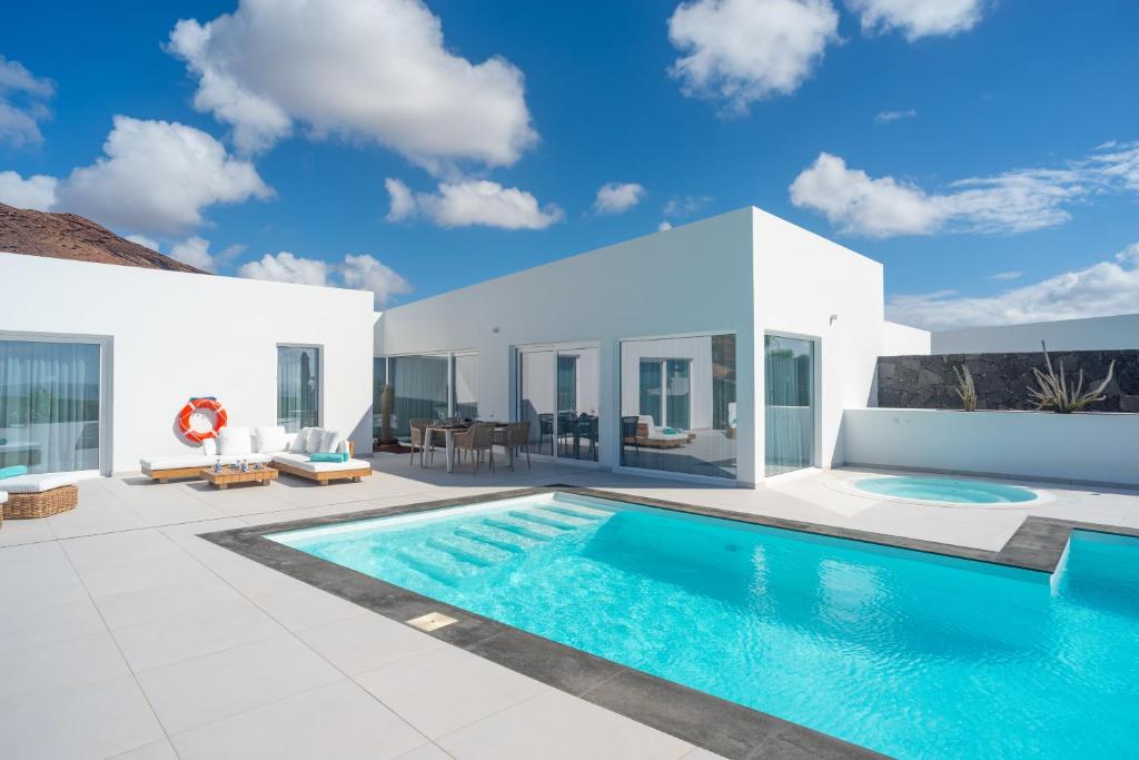 Ereza Hoopoe Villas — Playa Blanca, Canary Islands
