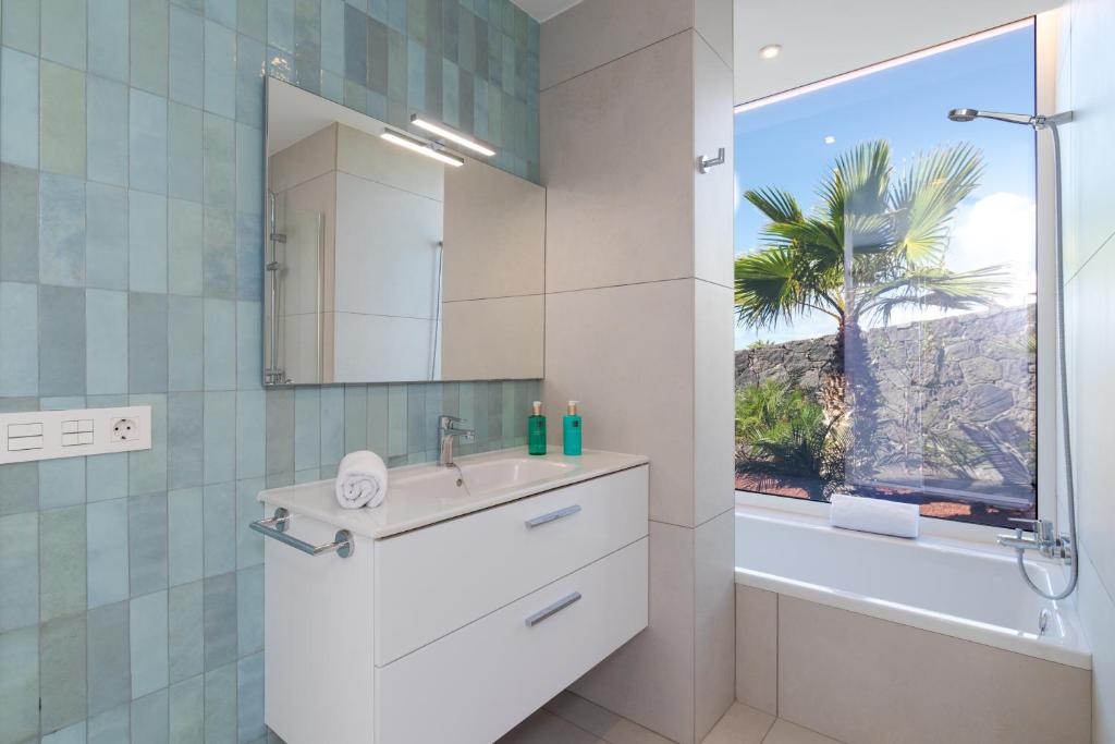 Ereza Hoopoe Villas — Playa Blanca, Canary Islands