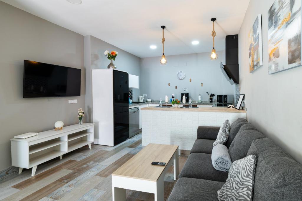 Apartamento con Piscina a 7 minutos de la Playa - 2