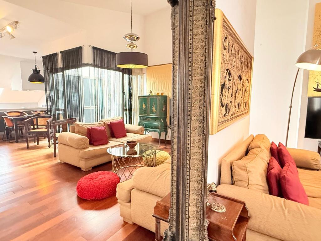 Ático en Plaza de la Constitución 3 bedrooms - 4