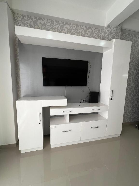 Luxury and comfort in the heart of Urbarí, Santa Cruz - 2