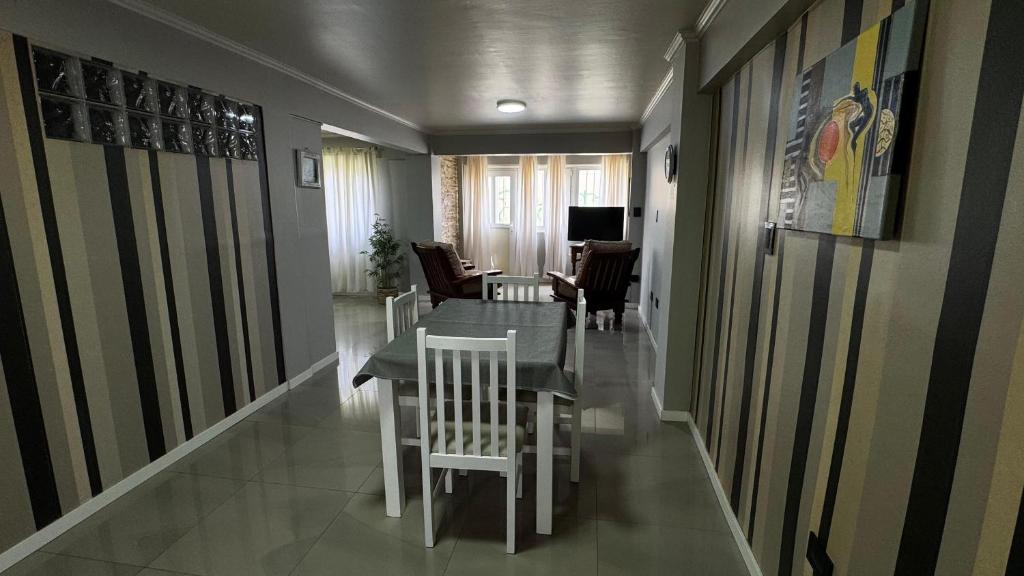 Hermoso Departamento Completo en PB - 1