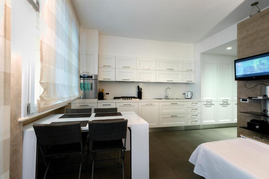 Sirmio Apartments - Primavera Stay - 3