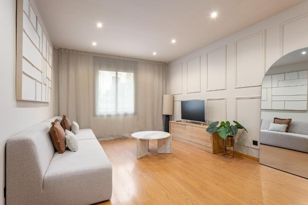 Ola Living Consell De Cent - 2
