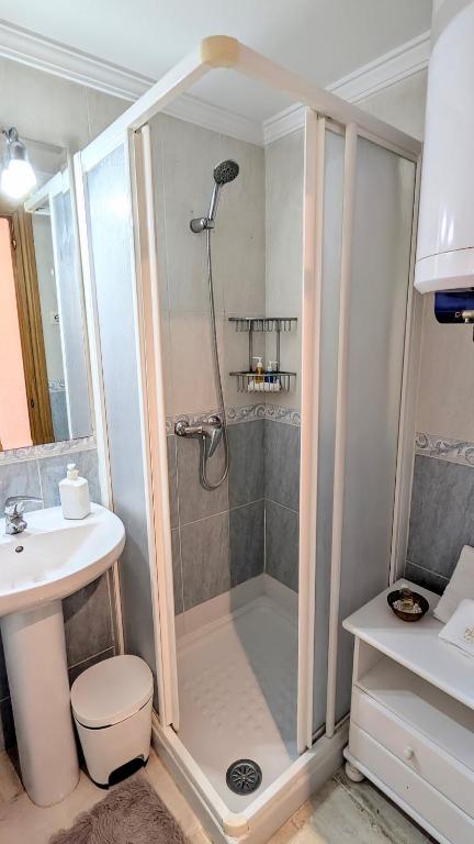 Seaview Studio in Benalmádena right by the beach - 4