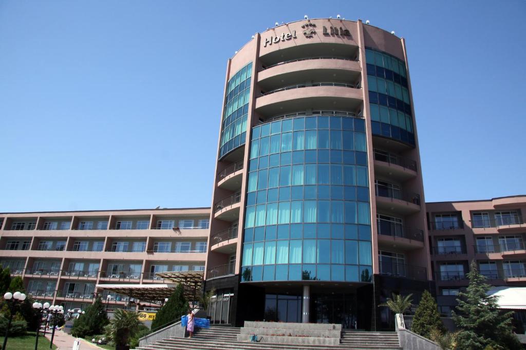 Hotel Lilia — Hotel building in Golden Sands, Varna Region