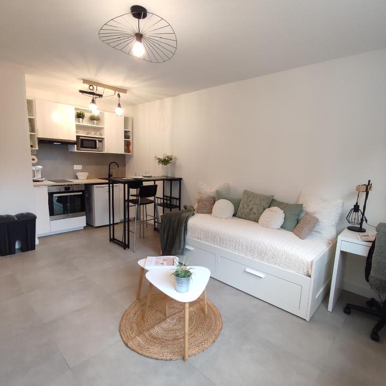 Studio Cosy, résidence sécurisée, parking privé - 2