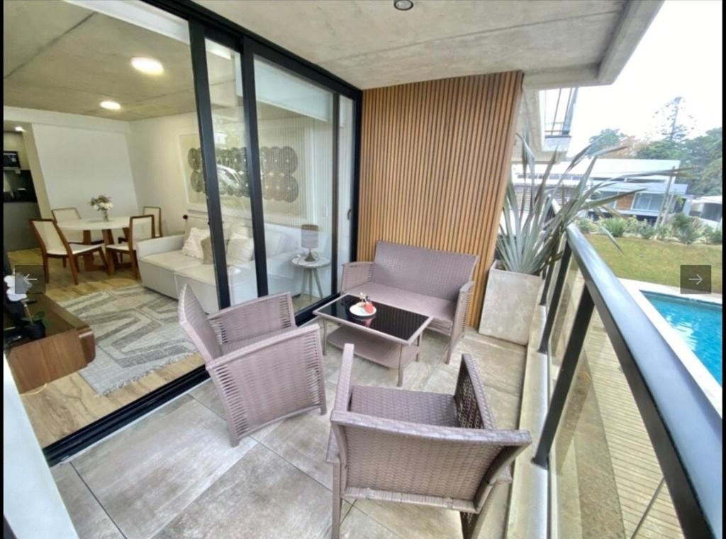 Modern beachfront apartment with pool - 2
