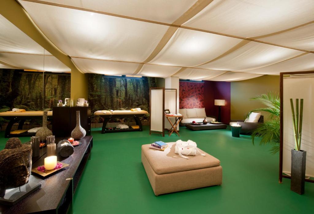 Madeira Panorâmico Hotel — Hotel rooms in Funchal, Madeira