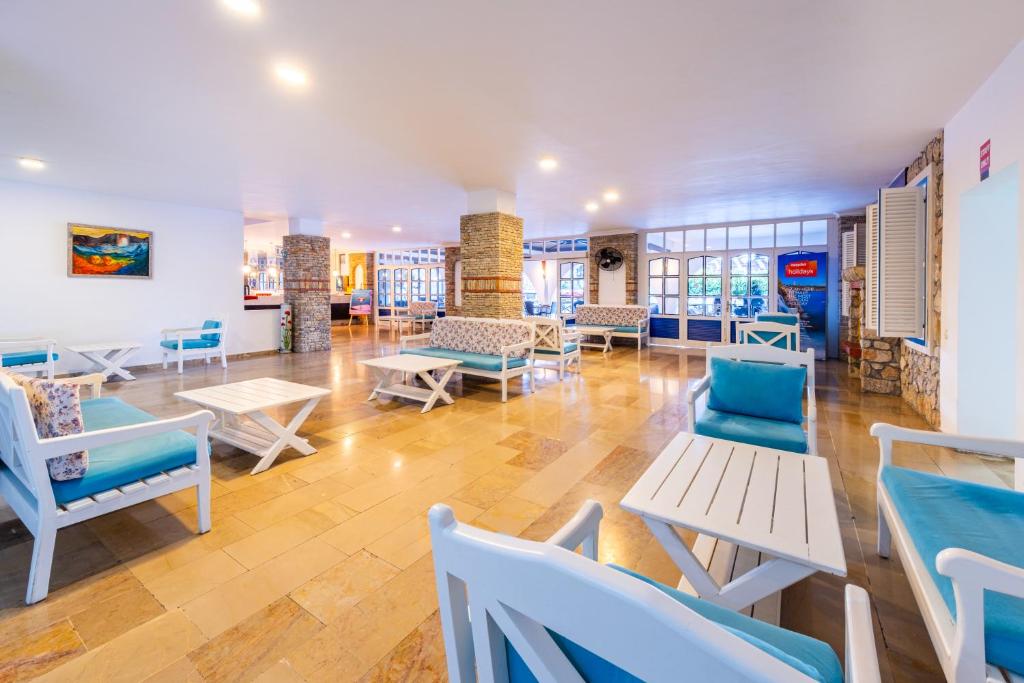 Oludeniz Beach Resort by Z Hotels — Restaurant & bars in Fethiye, Mugla