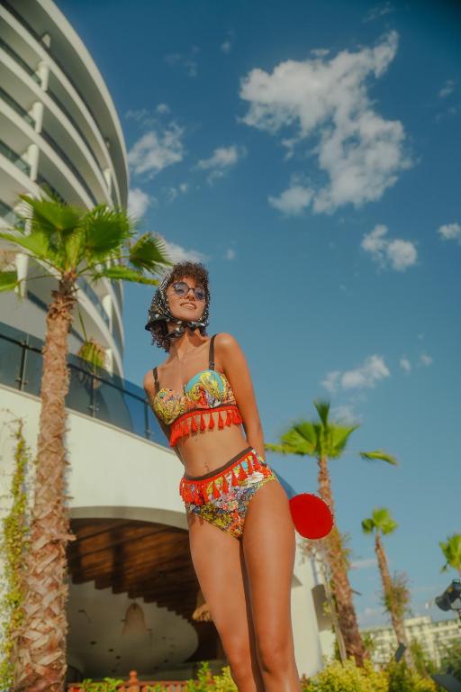 Alarcha Hotels & Resort - All Inclusive — Hotel building in Manavgat
