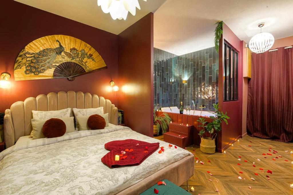 Suite jacuzzi chic et romantique climatisé - 2